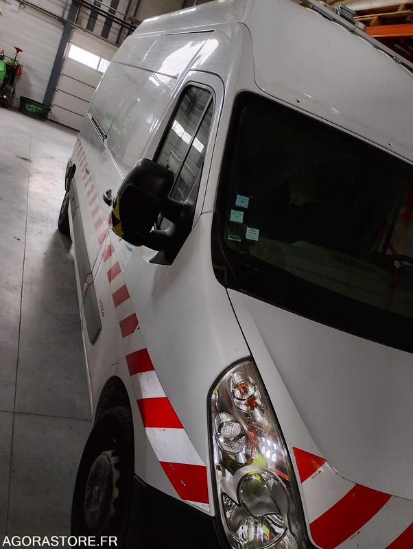 RENAULT FOURGON - Varebil med tipp: bilde 3 RENAULT FOURGON - Varebil med tipp: bilde 3