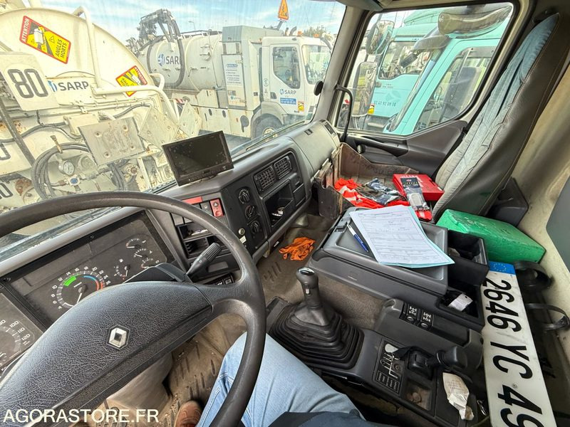 RENAULT HYDROCUREUR ADR 2646-YC-49 VENTE EXPORT EXCLUSIVEMENT - Vakuum lastebil: bilde 4 RENAULT HYDROCUREUR ADR 2646-YC-49 VENTE EXPORT EXCLUSIVEMENT - Vakuum lastebil: bilde 4