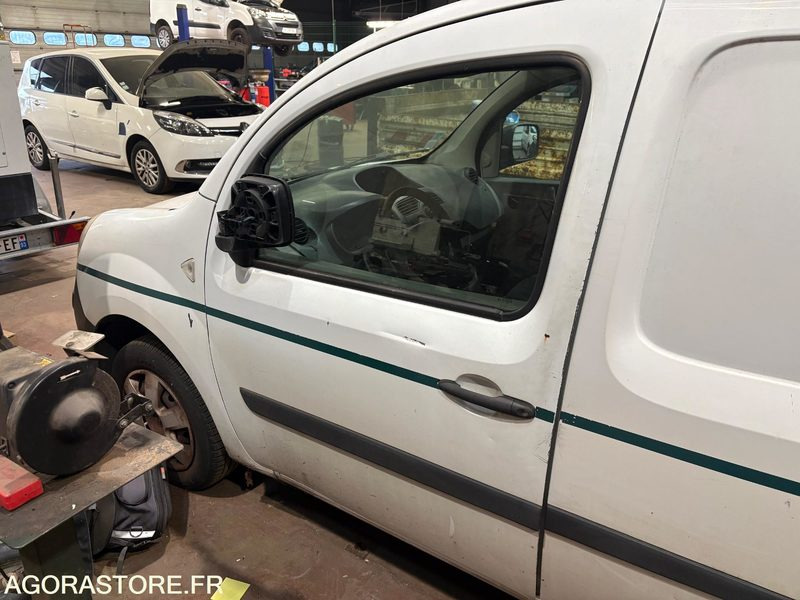 RENAULT KANGOO - 189000 kms - Kassebil: bilde 2 RENAULT KANGOO - 189000 kms - Kassebil: bilde 2