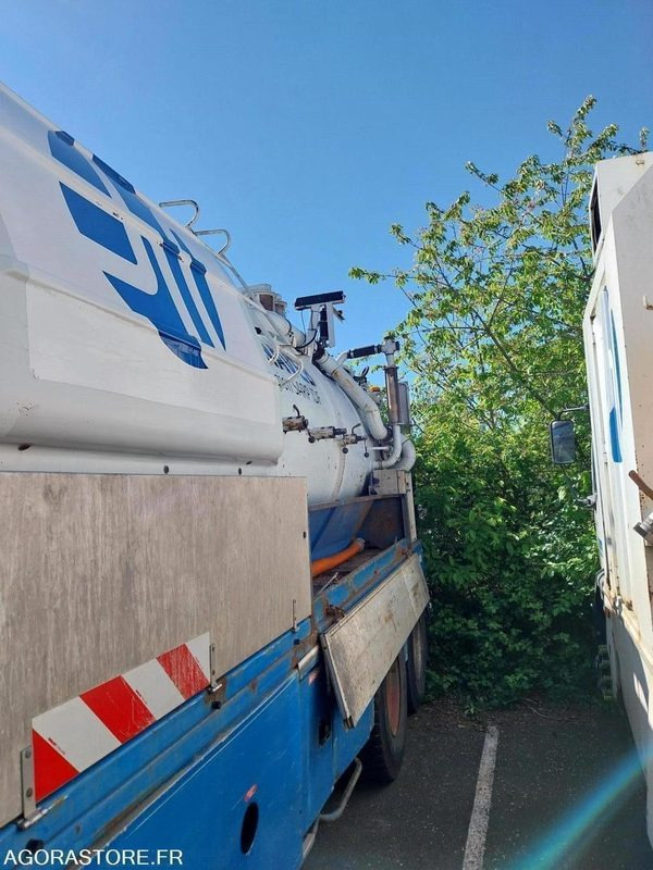 RENAULT Kerax Hydrocureur HUWER 2003 (388535Km) ROULANT EXPORT UNIQUEMENT - Vakuum lastebil: bilde 3 RENAULT Kerax Hydrocureur HUWER 2003 (388535Km) ROULANT EXPORT UNIQUEMENT - Vakuum lastebil: bilde 3