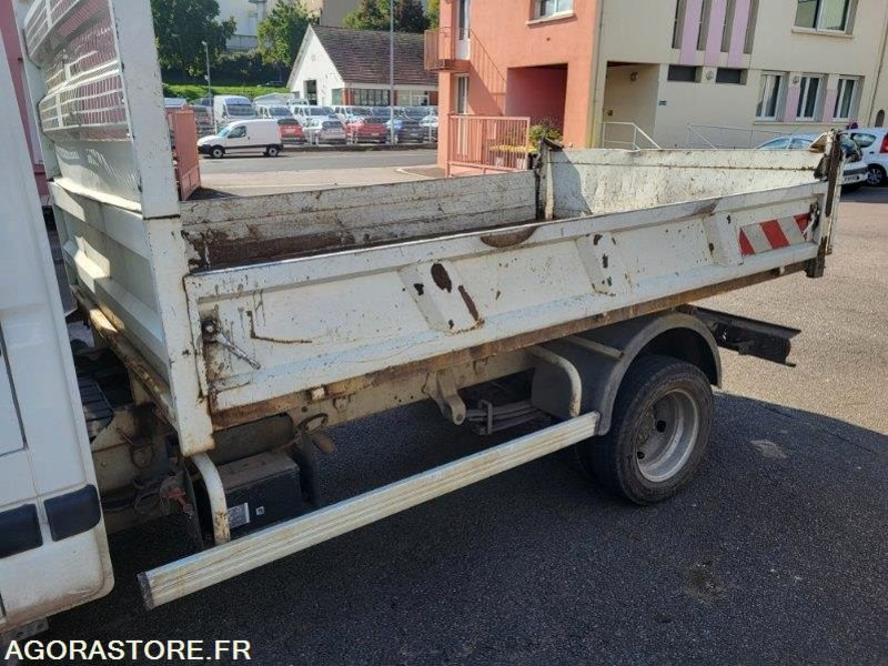 RENAULT MASCOTT BENNNE BASCULANTE (sans contrôle technique) - Varebil med tipp: bilde 3 RENAULT MASCOTT BENNNE BASCULANTE (sans contrôle technique) - Varebil med tipp: bilde 3