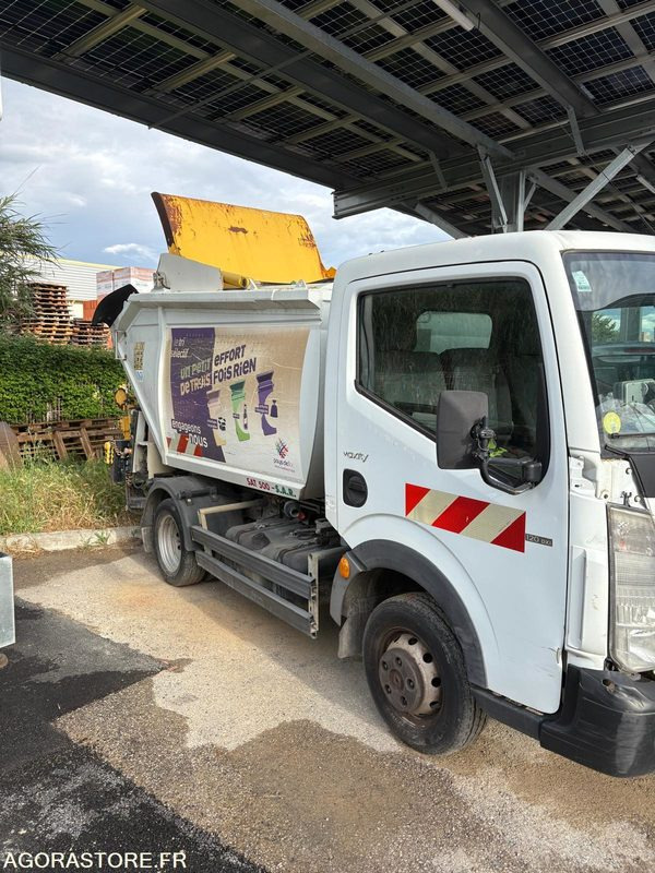 RENAULT MAXITY DIESEL AM 2013 BOM 83275KM CT-350-LL N° VIN: VF6SNFF24D3153920 - Varebil med tipp: bilde 4 RENAULT MAXITY DIESEL AM 2013 BOM 83275KM CT-350-LL N° VIN: VF6SNFF24D3153920 - Varebil med tipp: bilde 4