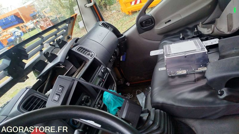 RENAULT MAXITY POUR PIECES - 2013 - 143000km - DA887DA - Varebil med tipp: bilde 3 RENAULT MAXITY POUR PIECES - 2013 - 143000km - DA887DA - Varebil med tipp: bilde 3