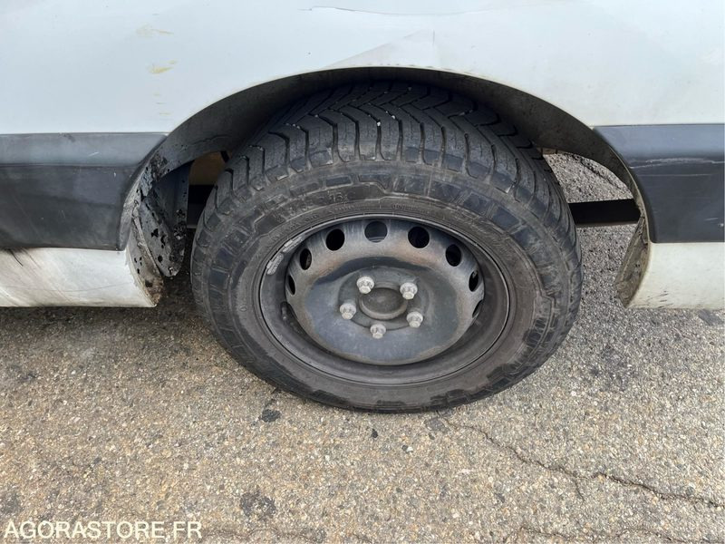 RENAULT Master VU 4p Master CA GC F350 - 218571 KM (P1510075) - Kassebil: bilde 3 RENAULT Master VU 4p Master CA GC F350 - 218571 KM (P1510075) - Kassebil: bilde 3