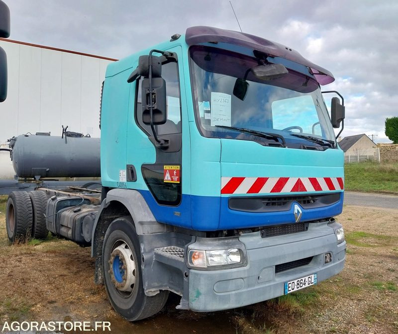 RENAULT PREMIUM 300-19 / 2001 / 816 010 km - Chassis lastebil: bilde 2 RENAULT PREMIUM 300-19 / 2001 / 816 010 km - Chassis lastebil: bilde 2