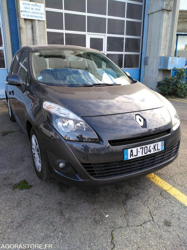RENAULT SCENIC 1.9 DIESEL - Personenbil: bilde 1 RENAULT SCENIC 1.9 DIESEL - Personenbil: bilde 1