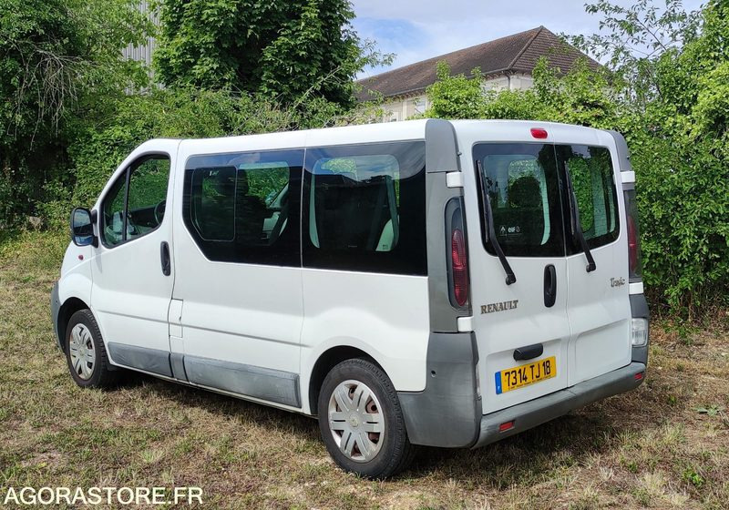 RENAULT TRAFIC II - Minibuss, Persontransport: bilde 1 RENAULT TRAFIC II - Minibuss, Persontransport: bilde 1