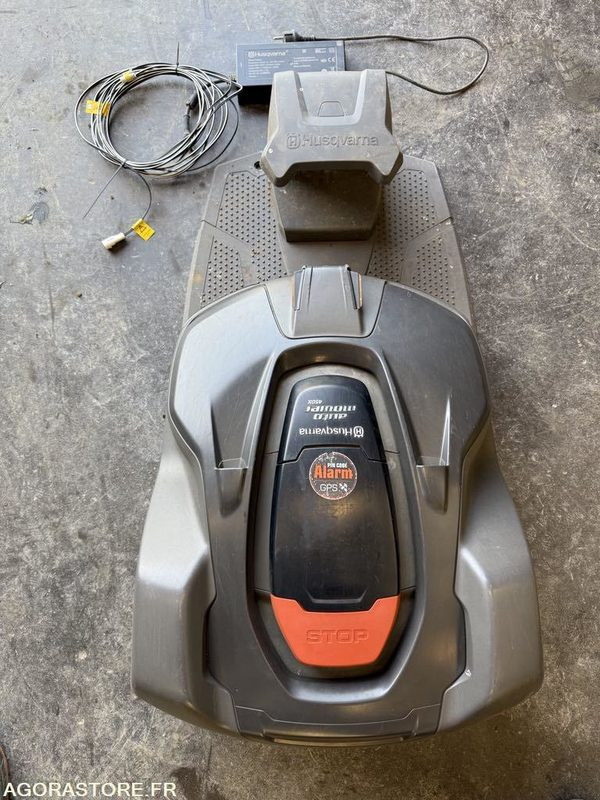 ROBOT de tonte 450x Husqvarna occasion 2022 5000m2 - Gressklipper: bilde 1 ROBOT de tonte 450x Husqvarna occasion 2022 5000m2 - Gressklipper: bilde 1