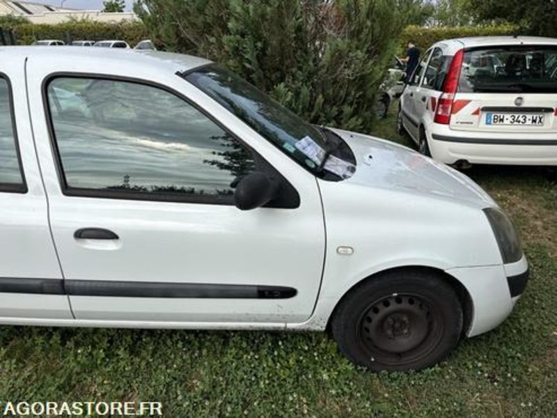 Renault Clio - 299BCF57 - Personenbil: bilde 2 Renault Clio - 299BCF57 - Personenbil: bilde 2