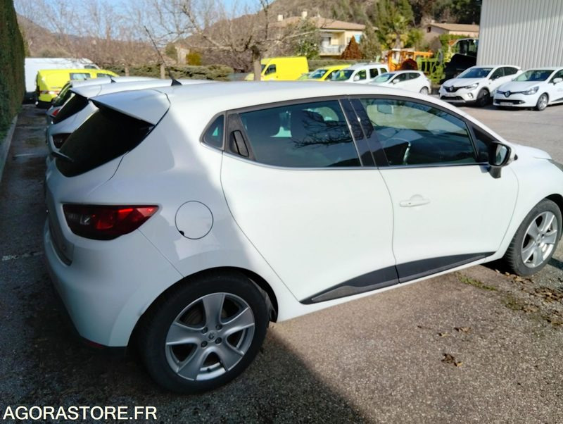 Renault Clio 4 - 2013 - 175185kms - CZ353PF - Personenbil: bilde 4 Renault Clio 4 - 2013 - 175185kms - CZ353PF - Personenbil: bilde 4
