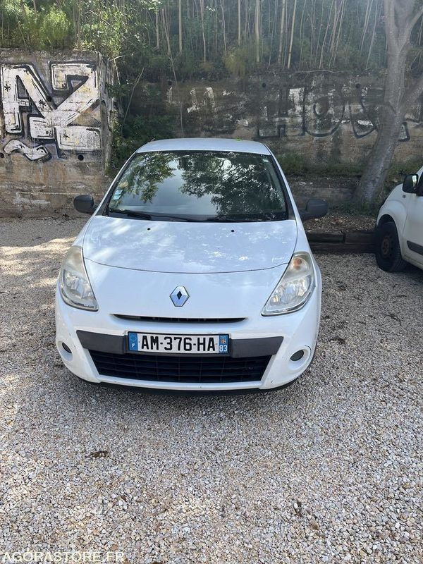 Renault Clio - Personenbil: bilde 1 Renault Clio - Personenbil: bilde 1