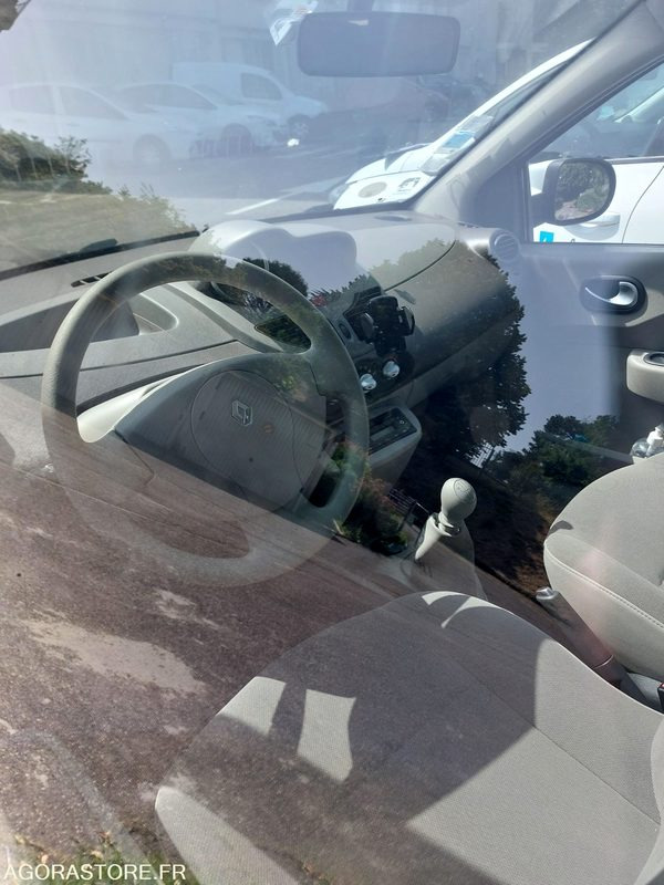 Renaut Twingo AW899MR de 2011 - 44374km - Personenbil: bilde 3 Renaut Twingo AW899MR de 2011 - 44374km - Personenbil: bilde 3