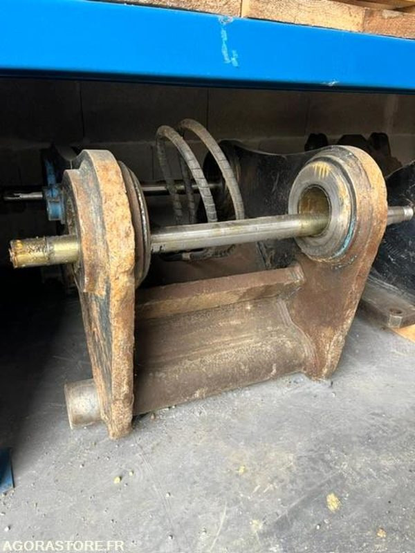ATTACHE RAPIDE HYDRAULIQUE VERACHTERT CW45S CAT 336 - Reservedeler for Bygg og anlegg: bilde 1 ATTACHE RAPIDE HYDRAULIQUE VERACHTERT CW45S CAT 336 - Reservedeler for Bygg og anlegg: bilde 1