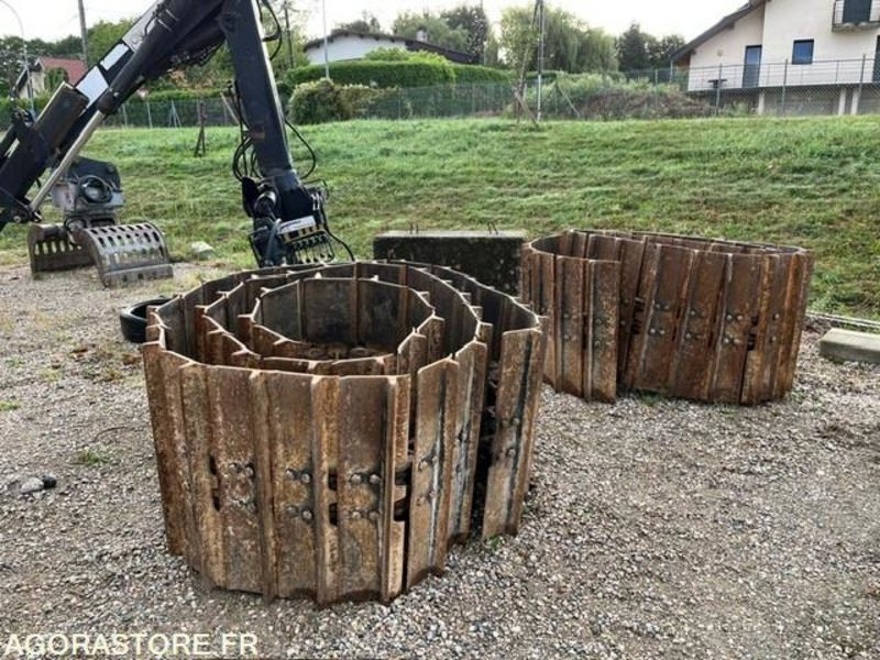 PAIRE DE CHENILLES CATERPILLAR D6N - Reservedeler for Bygg og anlegg: bilde 1 PAIRE DE CHENILLES CATERPILLAR D6N - Reservedeler for Bygg og anlegg: bilde 1