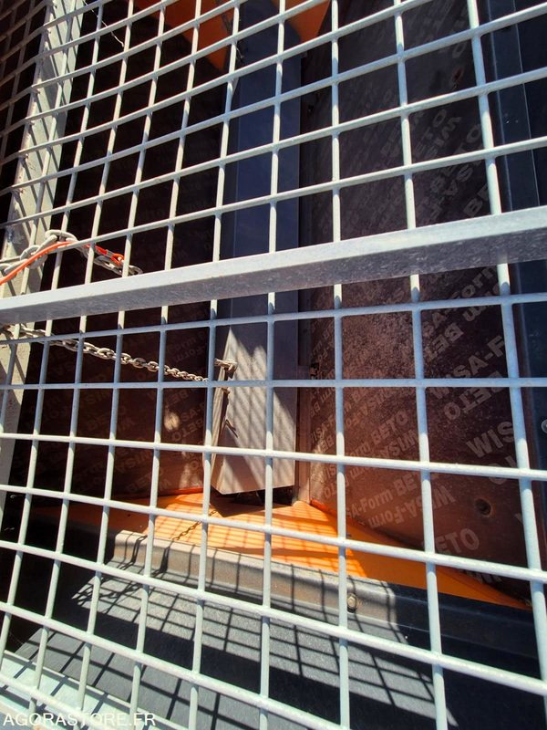 SALEUSE EPOKE S-2300 E 2000 AVEC MOTEUR AUXILIAIRE - Hageutstyr: bilde 5 SALEUSE EPOKE S-2300 E 2000 AVEC MOTEUR AUXILIAIRE - Hageutstyr: bilde 5