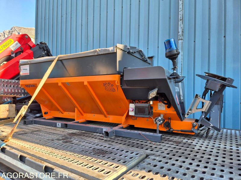 SALEUSE EPOKE S2400 ES 2014 AVEC MOTEUR AUXILIAIRE - Hageutstyr: bilde 1 SALEUSE EPOKE S2400 ES 2014 AVEC MOTEUR AUXILIAIRE - Hageutstyr: bilde 1