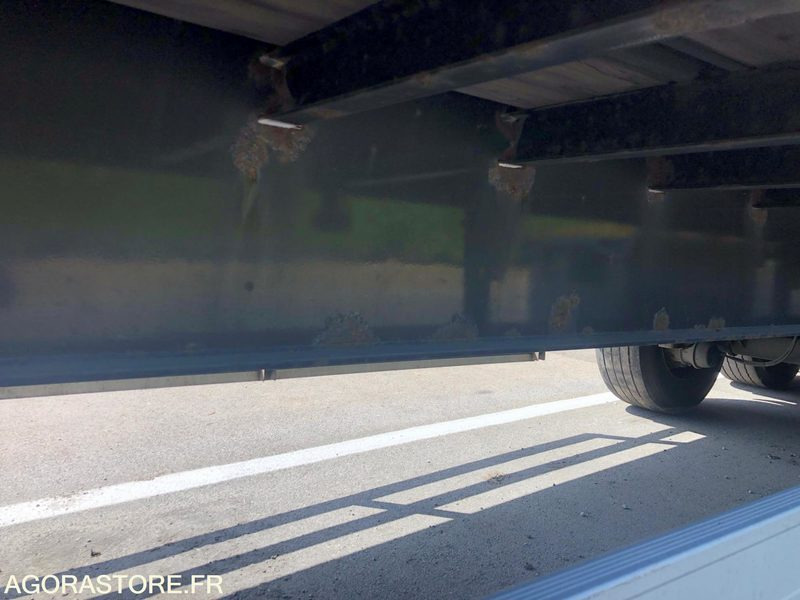 Semi Fourgon Rideau fit FRUEHAUF Étanche Mines périmées - Semitrailer: bilde 4 Semi Fourgon Rideau fit FRUEHAUF Étanche Mines périmées - Semitrailer: bilde 4