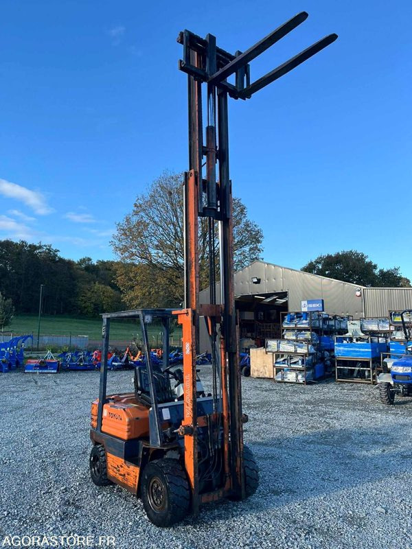 TOYOTA chariot levée libre TOYOTA 025FD18 Diesel - Dieseltruck: bilde 4 TOYOTA chariot levée libre TOYOTA 025FD18 Diesel - Dieseltruck: bilde 4