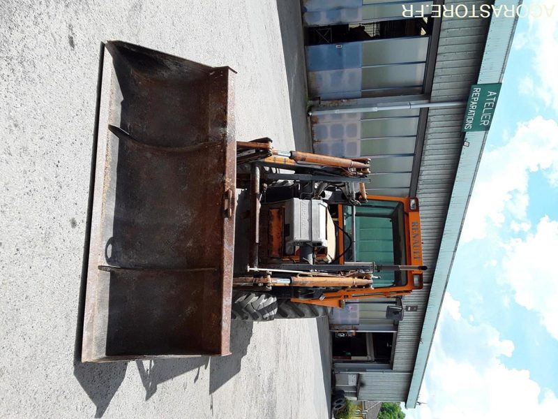 TRACTEUR RENAULT 600M chargeur D3099 - Traktor: bilde 3 TRACTEUR RENAULT 600M chargeur D3099 - Traktor: bilde 3