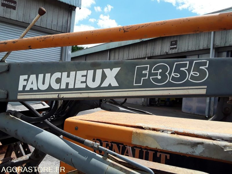 TRACTEUR RENAULT 600M chargeur D3099 - Traktor: bilde 4 TRACTEUR RENAULT 600M chargeur D3099 - Traktor: bilde 4