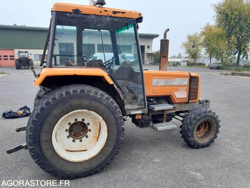 TRACTEUR RENAULT 750MI 12532 heures 1995 - Traktor: bilde 2 TRACTEUR RENAULT 750MI 12532 heures 1995 - Traktor: bilde 2