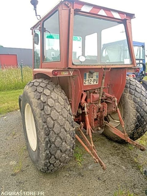 TRACTEUR RENAULT R7441 - 1975 / 12 620 H - Traktor: bilde 1 TRACTEUR RENAULT R7441 - 1975 / 12 620 H - Traktor: bilde 1