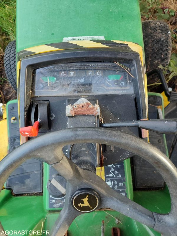 TRACTEUR TONDEUSE JOHN DEERE 455 - Gressklipper: bilde 4 TRACTEUR TONDEUSE JOHN DEERE 455 - Gressklipper: bilde 4