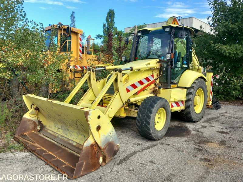 TRACTOPELLE KOMATSU WB 97 R2 (TK0105) - Gravemaskin: bilde 1 TRACTOPELLE KOMATSU WB 97 R2 (TK0105) - Gravemaskin: bilde 1