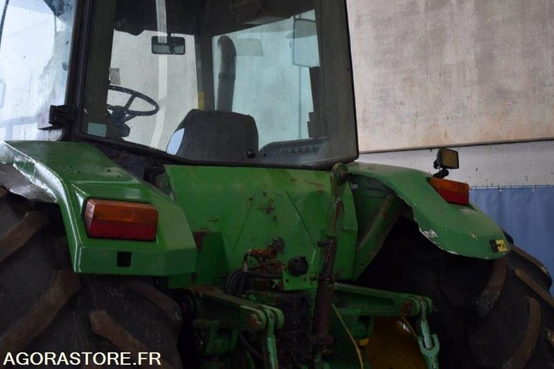 Tracteur Agricole/Forrestier John Deere 8200 - Traktor: bilde 3 Tracteur Agricole/Forrestier John Deere 8200 - Traktor: bilde 3