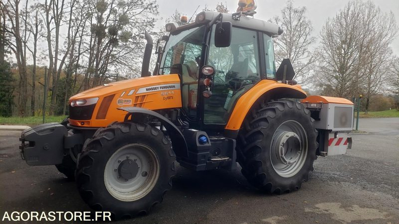 Tracteur agricole Massey Fergusson 110CV année 2015 avec épareuse SMA LYNX 2453 - Traktor: bilde 1 Tracteur agricole Massey Fergusson 110CV année 2015 avec épareuse SMA LYNX 2453 - Traktor: bilde 1