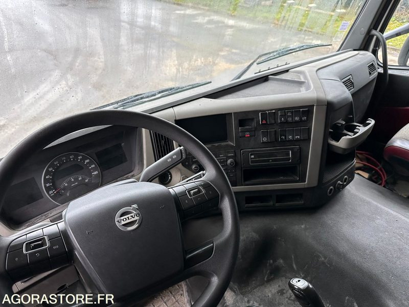 VOLVO FMII 450 EURO 6 - 2015 - 445 000 KMS - Trekkvogn: bilde 4 VOLVO FMII 450 EURO 6 - 2015 - 445 000 KMS - Trekkvogn: bilde 4