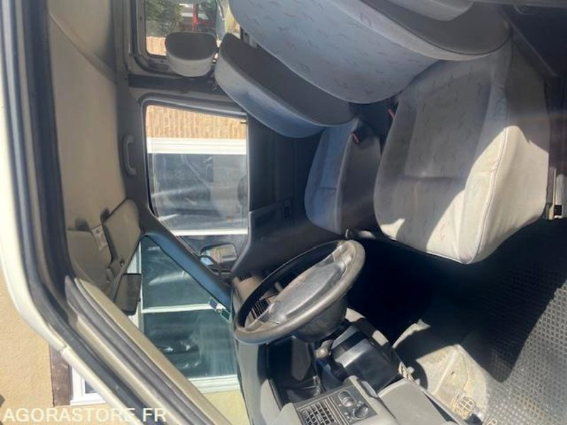 VOLKSWAGEN TRANSPORT 9 PLACES - Minibuss, Persontransport: bilde 3 VOLKSWAGEN TRANSPORT 9 PLACES - Minibuss, Persontransport: bilde 3