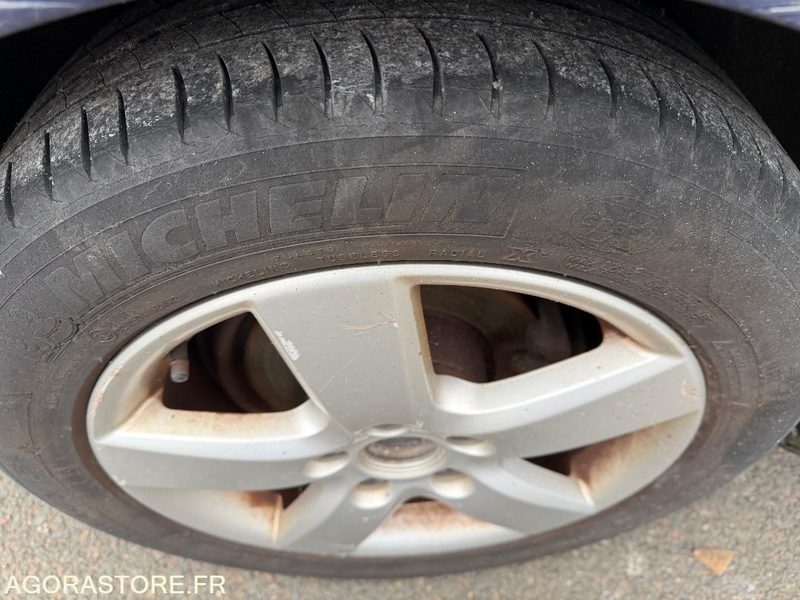 Personenbil VW GOLF 1,9 TDI 105: bilde 15