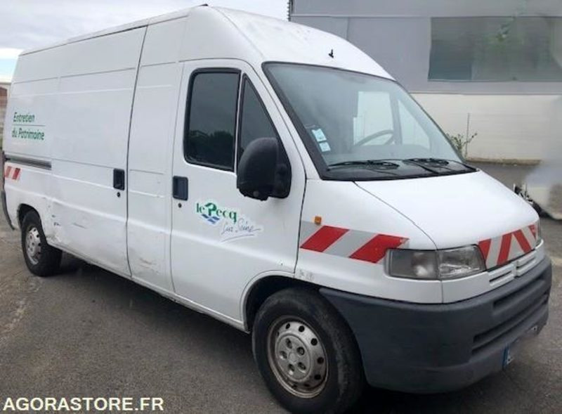 Véhicule PEUGEOT BOXER 2001 NON ROULANT EN L'ETAT - Små varebil: bilde 4 Véhicule PEUGEOT BOXER 2001 NON ROULANT EN L'ETAT - Små varebil: bilde 4