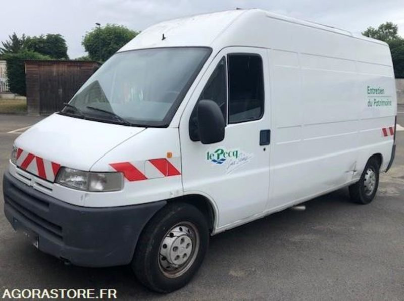 Véhicule PEUGEOT BOXER 2001 NON ROULANT EN L'ETAT - Små varebil: bilde 1 Véhicule PEUGEOT BOXER 2001 NON ROULANT EN L'ETAT - Små varebil: bilde 1