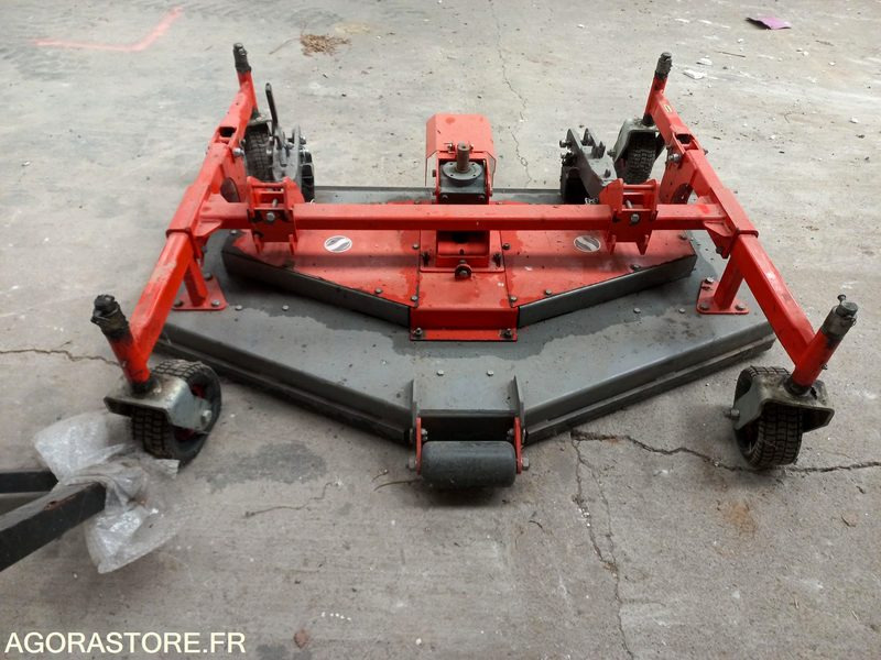 Coupe de tondeuse mulchng Morgneux TMC 150 fixation Kubota - Gressklipper: bilde 3 Coupe de tondeuse mulchng Morgneux TMC 150 fixation Kubota - Gressklipper: bilde 3