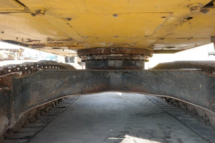 Komatsu PC 240-8 - Beltegraver: bilde 4 Komatsu PC 240-8 - Beltegraver: bilde 4