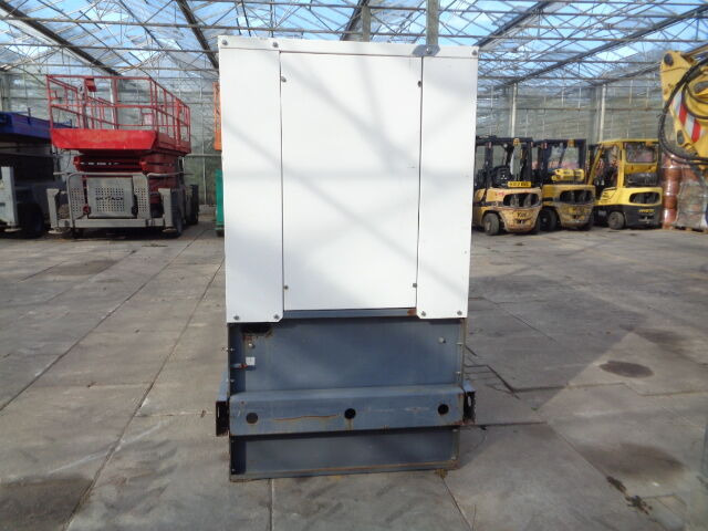 Diversen 60 KVA Aggreko 60 KVA - Elektrisk generator: bilde 2 Diversen 60 KVA Aggreko 60 KVA - Elektrisk generator: bilde 2