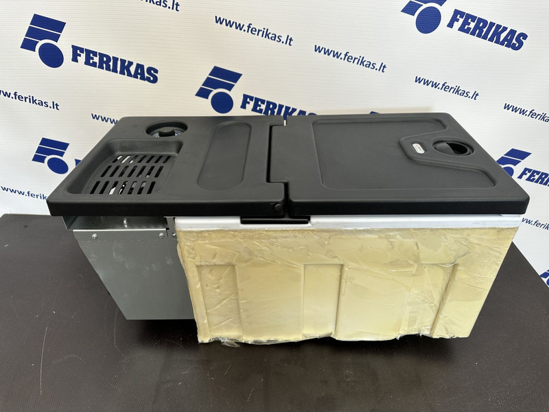 DAF Brand new fridge refrigerator XF105 / XF106 - Førerhus og interiør for Lastebil: bilde 3 DAF Brand new fridge refrigerator XF105 / XF106 - Førerhus og interiør for Lastebil: bilde 3