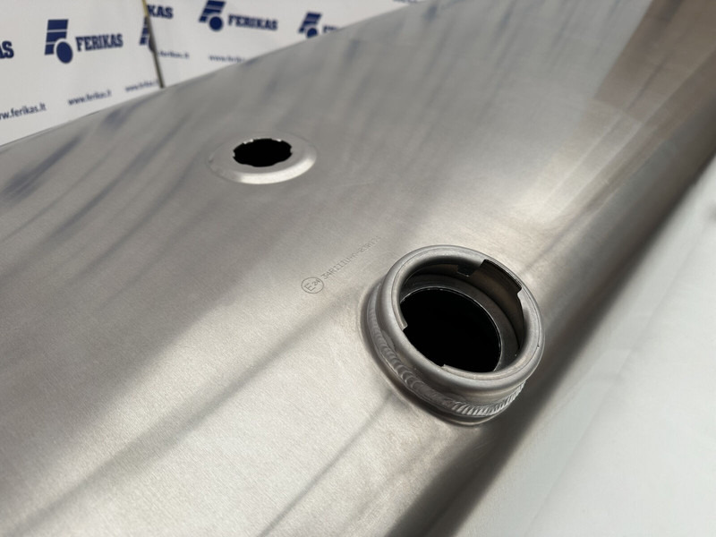 Iveco New aluminum fuel tank 600L - Drivstofftank for Lastebil: bilde 4 Iveco New aluminum fuel tank 600L - Drivstofftank for Lastebil: bilde 4