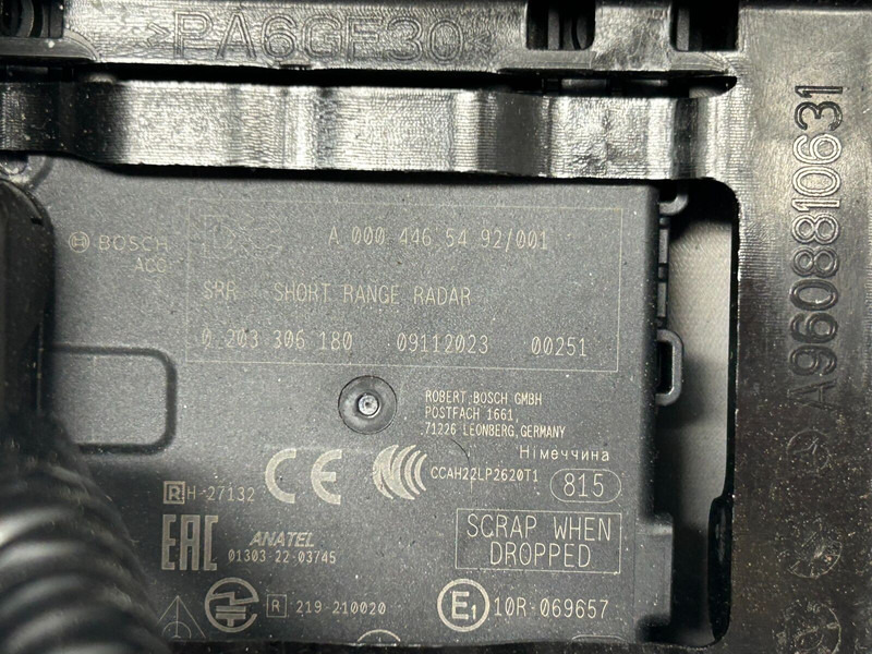 Mercedes-Benz SRR Short Range Radar - Sensor for Lastebil: bilde 4 Mercedes-Benz SRR Short Range Radar - Sensor for Lastebil: bilde 4
