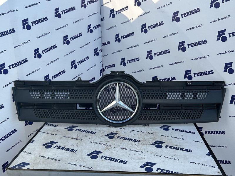 Mercedes-Benz bonnet grill - Panser for Lastebil: bilde 1 Mercedes-Benz bonnet grill - Panser for Lastebil: bilde 1