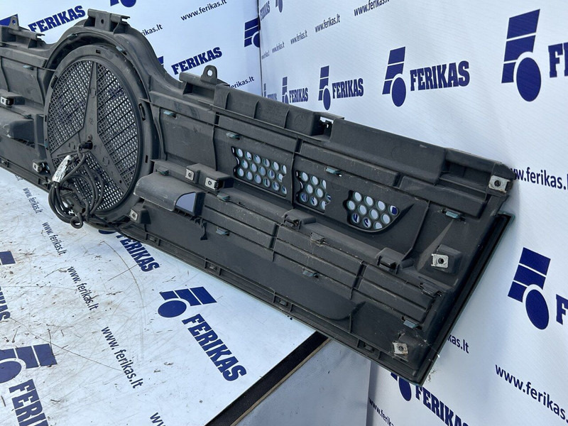 Panser for Lastebil Mercedes-Benz bonnet grill with illuminated logo: bilde 6