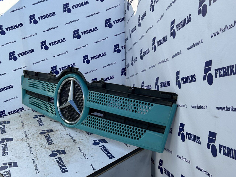 Mercedes-Benz with illuminated logo - Grill for Lastebil: bilde 3 Mercedes-Benz with illuminated logo - Grill for Lastebil: bilde 3