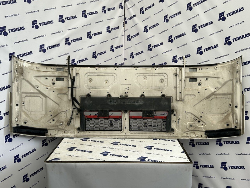 Volvo FH - Grill for Lastebil: bilde 2 Volvo FH - Grill for Lastebil: bilde 2