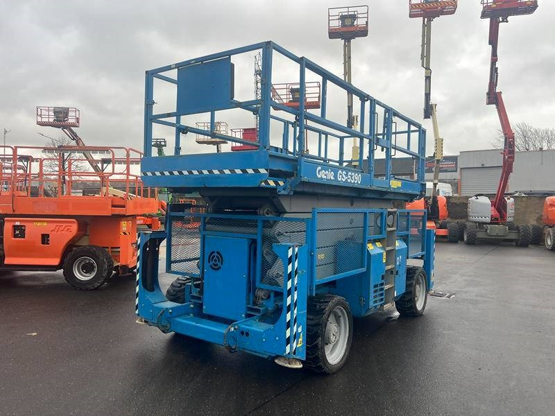Genie GS5390 RT diesel 4x4 18m (1711) - Sakselift: bilde 3 Genie GS5390 RT diesel 4x4 18m (1711) - Sakselift: bilde 3
