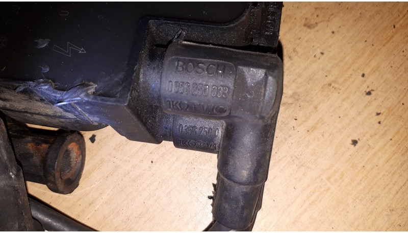 Bosch колпак свечи 15W263 катушка зажигания 08T199 - Motor og deler: bilde 1 Bosch колпак свечи 15W263 катушка зажигания 08T199 - Motor og deler: bilde 1