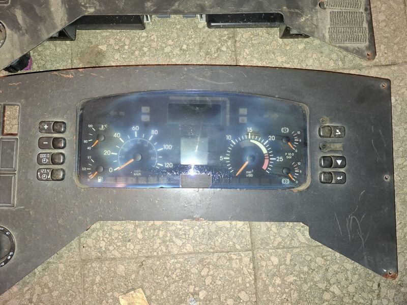 MAN DAF/ NEOPLAN. Mersedes. Iveko - Instrumentpanel: bilde 4 MAN DAF/ NEOPLAN. Mersedes. Iveko - Instrumentpanel: bilde 4