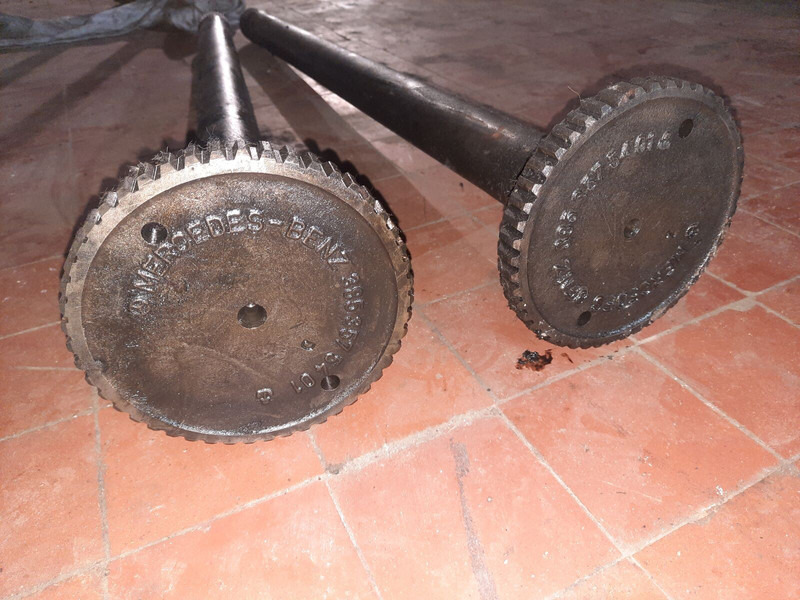 Mercedes-Benz Neoplan . Scania . Volvo . Man - Drivaksel: bilde 2 Mercedes-Benz Neoplan . Scania . Volvo . Man - Drivaksel: bilde 2