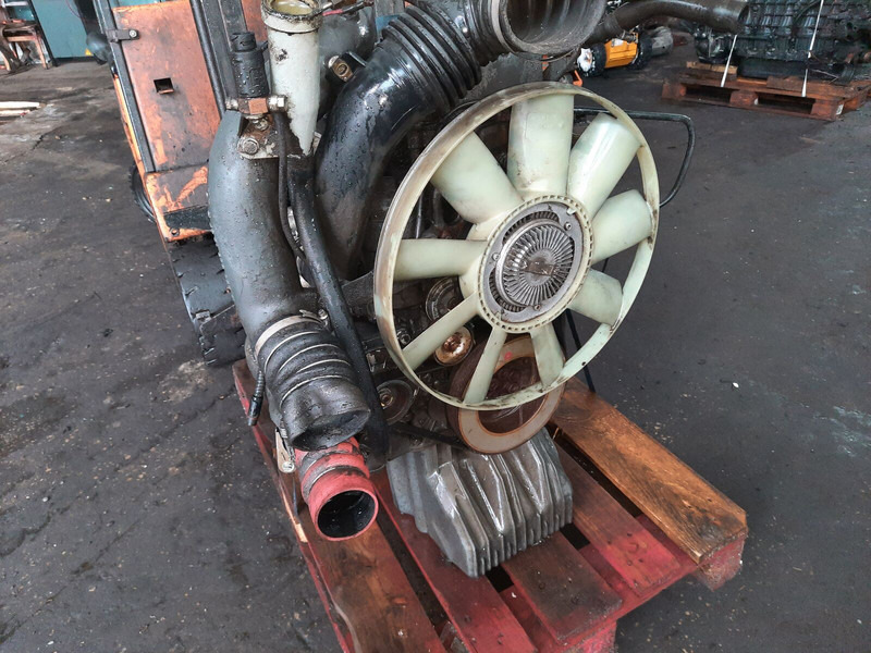 Mercedes-Benz OM 904 LA900/912 - Motor: bilde 3 Mercedes-Benz OM 904 LA900/912 - Motor: bilde 3